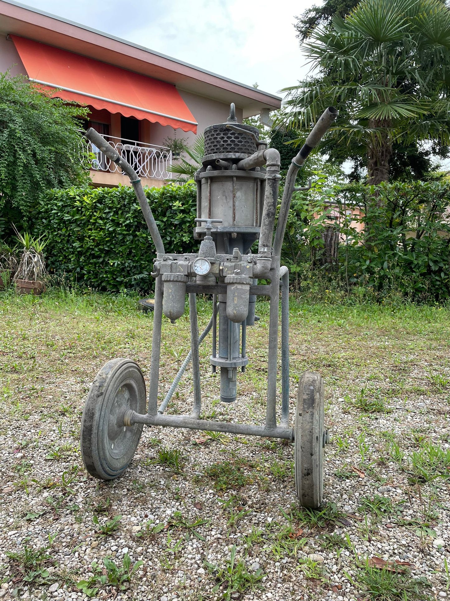 Pompa per verniciatura carrellata ad aria compressa