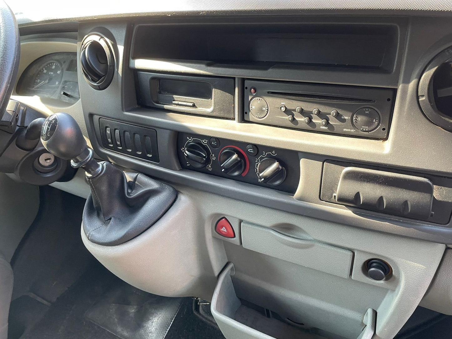 Renault Master 2.4 passo lungo tetto alto