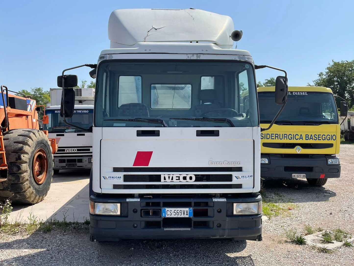 1995 IVECO EUROCARGO 150E23 con GRU EFFER