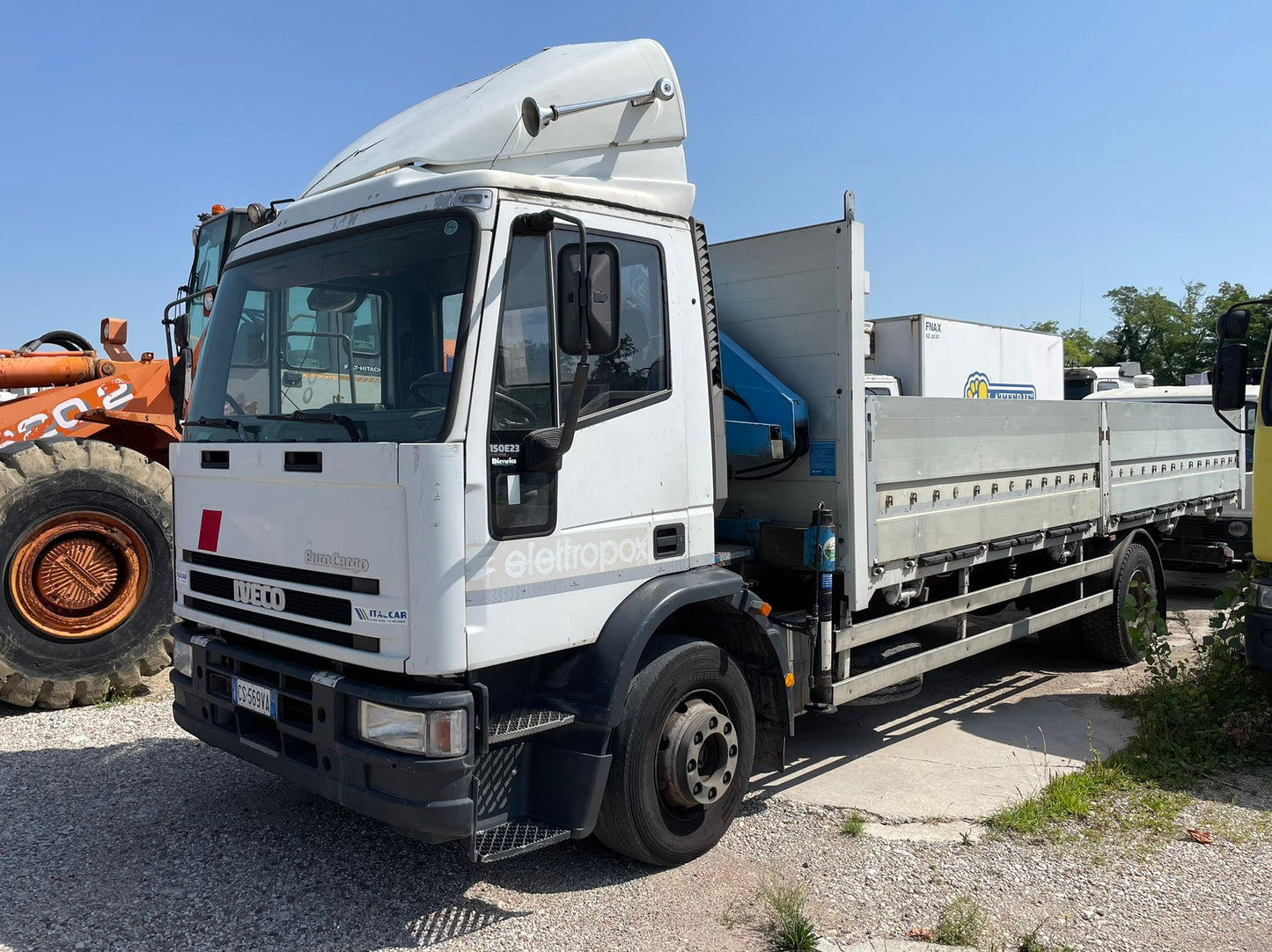 1995 IVECO EUROCARGO 150E23 con GRU EFFER