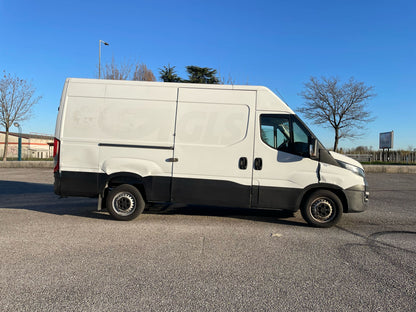 Furgone Iveco Daily 35-130